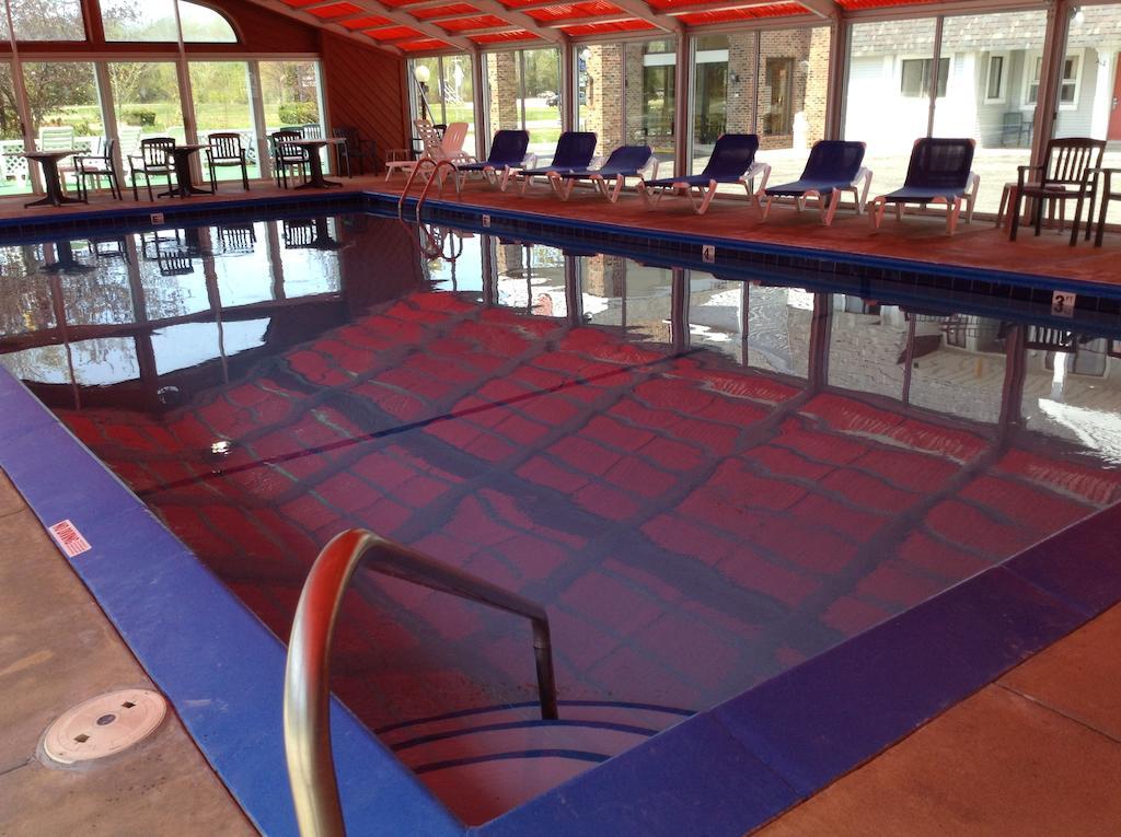 Days Inn By Wyndham Mackinaw City - Lakeview Extérieur photo